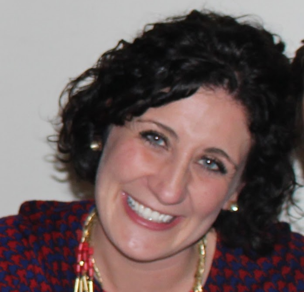 Valerie Fantl '03 